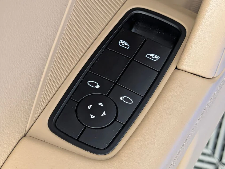 2023 Porsche 992 Carrera - Image 26 of 31
