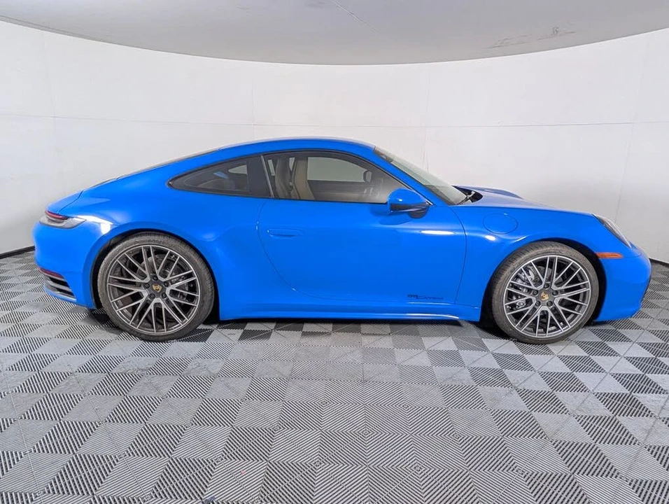 2023 Porsche 992 Carrera - Image 8 of 31