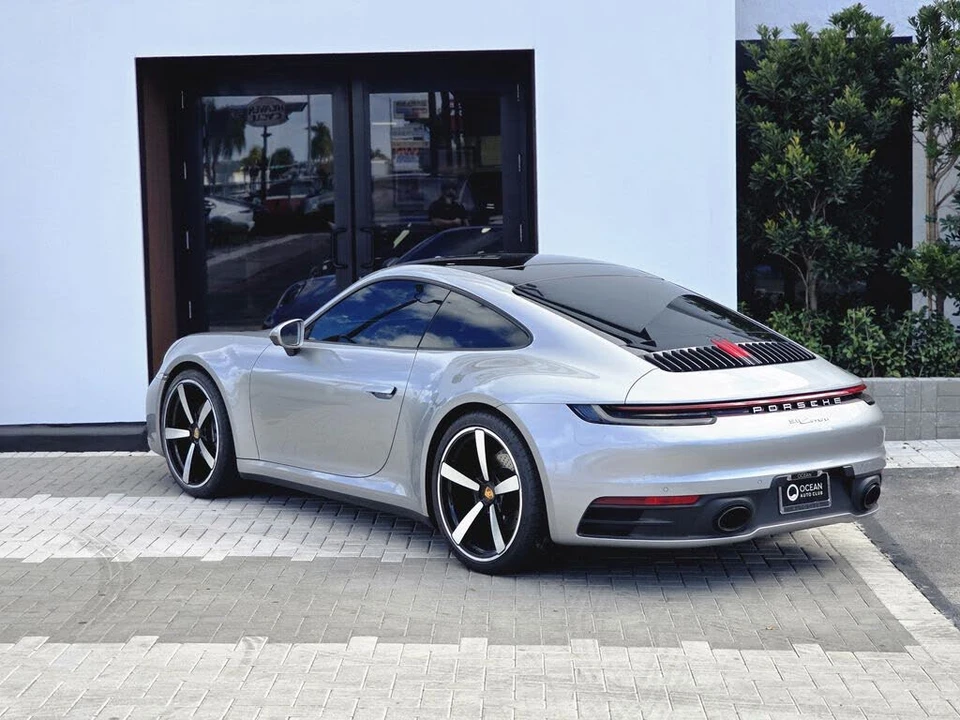 2023 Porsche 992 Carrera - Image 5 of 28