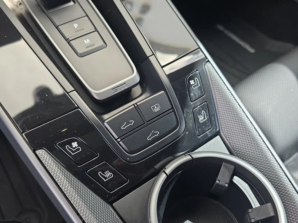 2023 Porsche 992 Carrera - Image 25 of 28