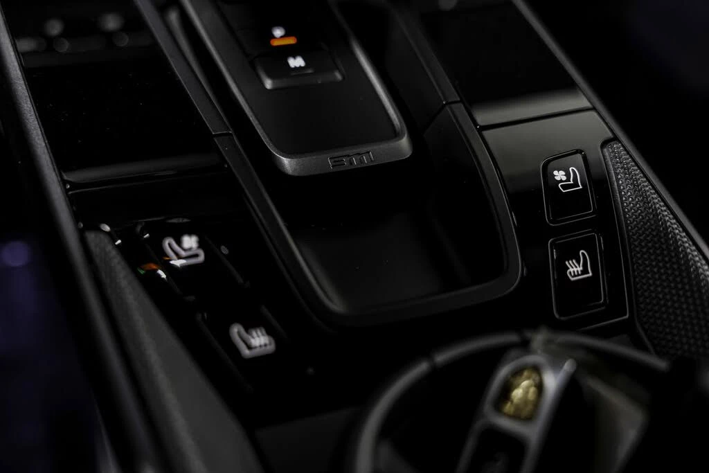 2023 Porsche 992 Carrera - Image 17 of 31