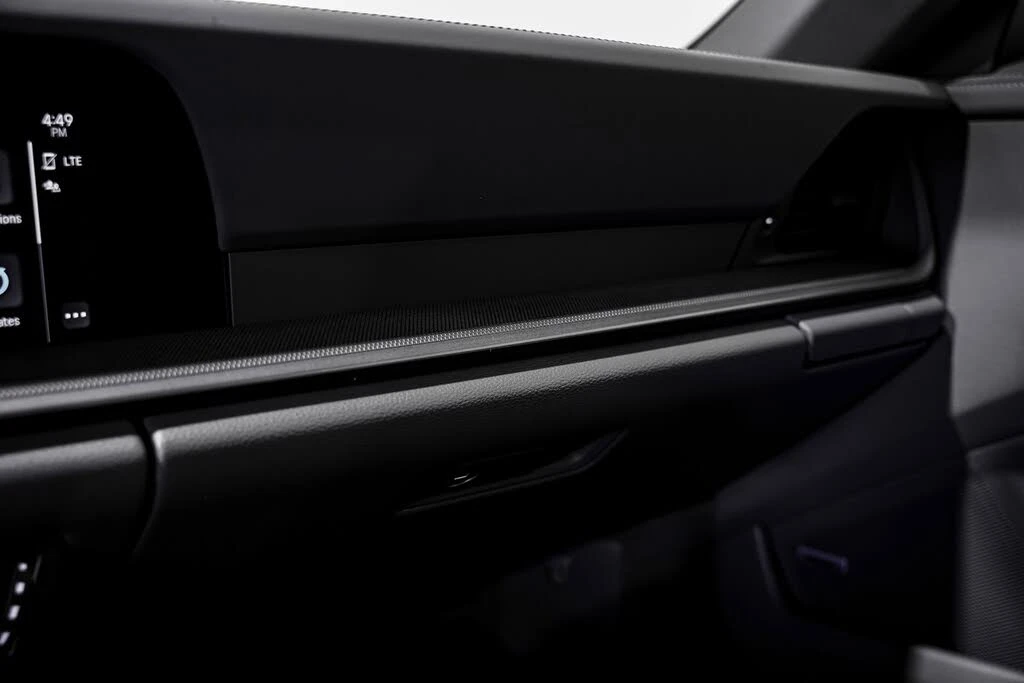 2023 Porsche 992 Carrera - Image 18 of 31