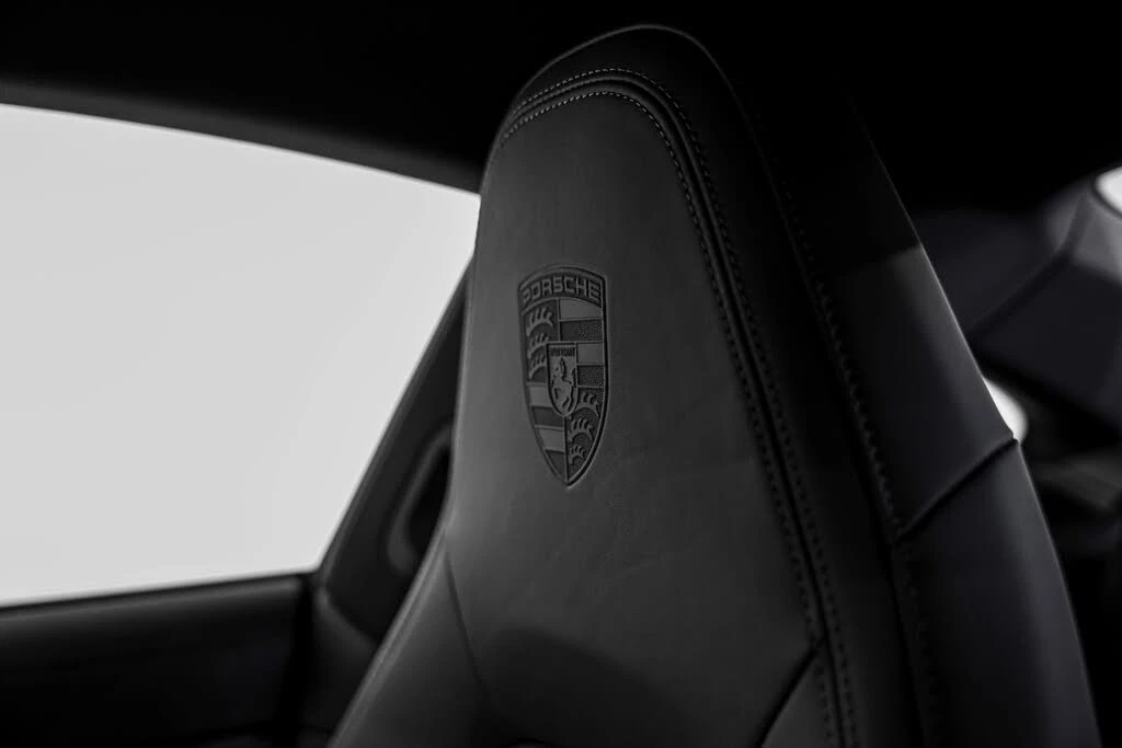 2023 Porsche 992 Carrera - Image 19 of 31