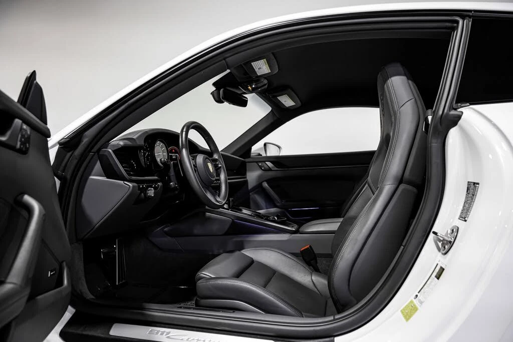 2023 Porsche 992 Carrera - Image 21 of 31