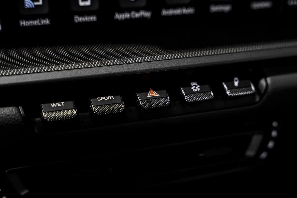 2023 Porsche 992 Carrera - Image 14 of 31