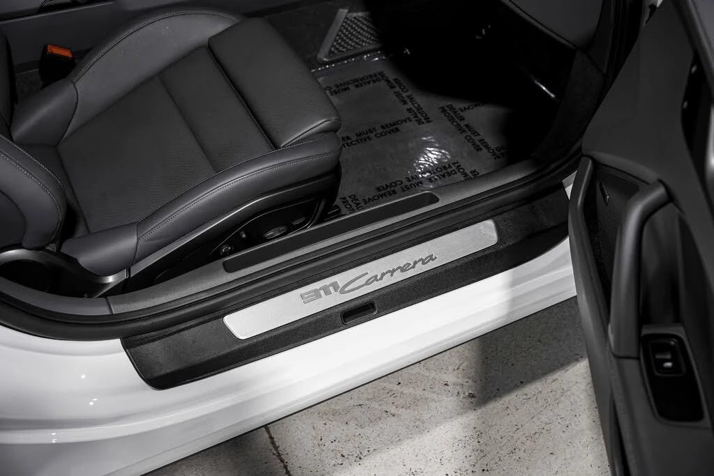 2023 Porsche 992 Carrera - Image 29 of 31