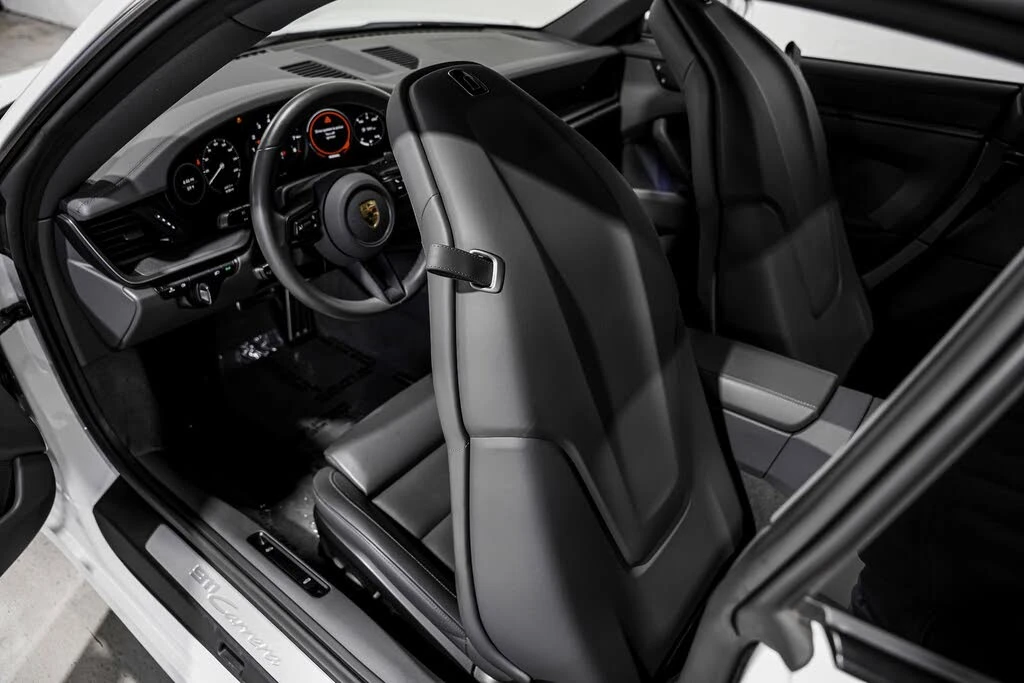 2023 Porsche 992 Carrera - Image 23 of 31