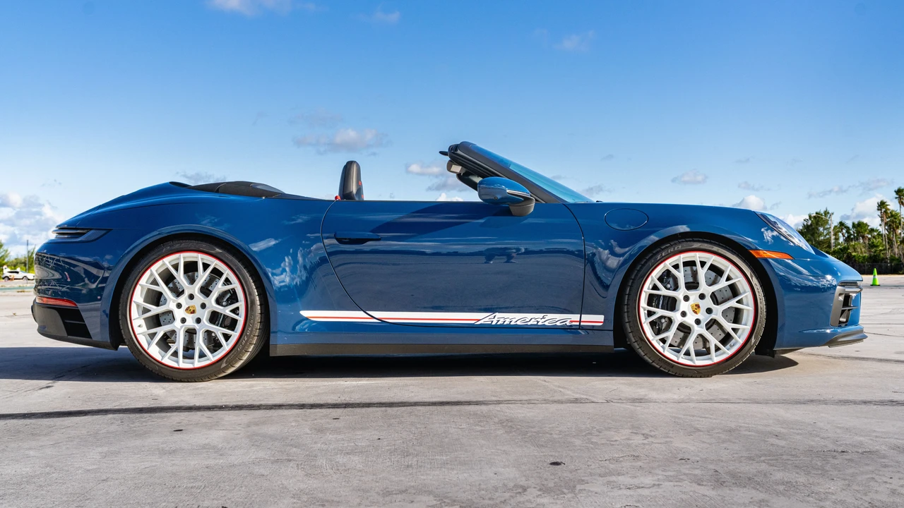 2023 Porsche 992 Carrera GTS - Image 4 of 31