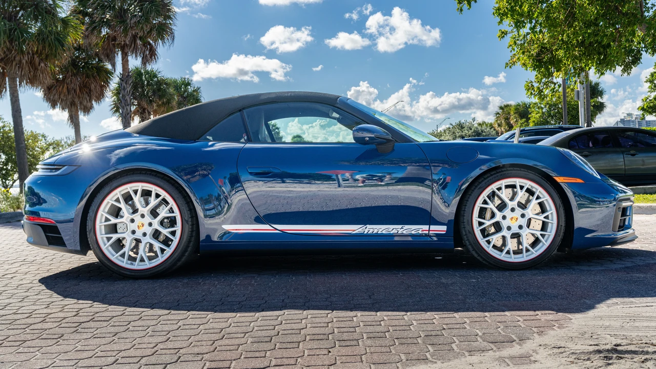 2023 Porsche 992 Carrera GTS - Image 12 of 31