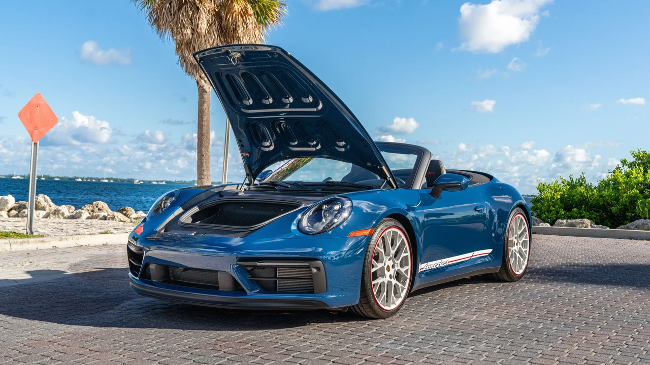 2023 Porsche 992 Carrera GTS - Image 17 of 31