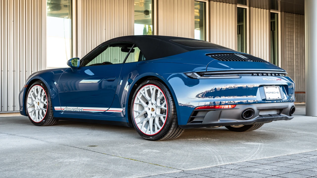 2023 Porsche 992 Carrera GTS - Image 16 of 31