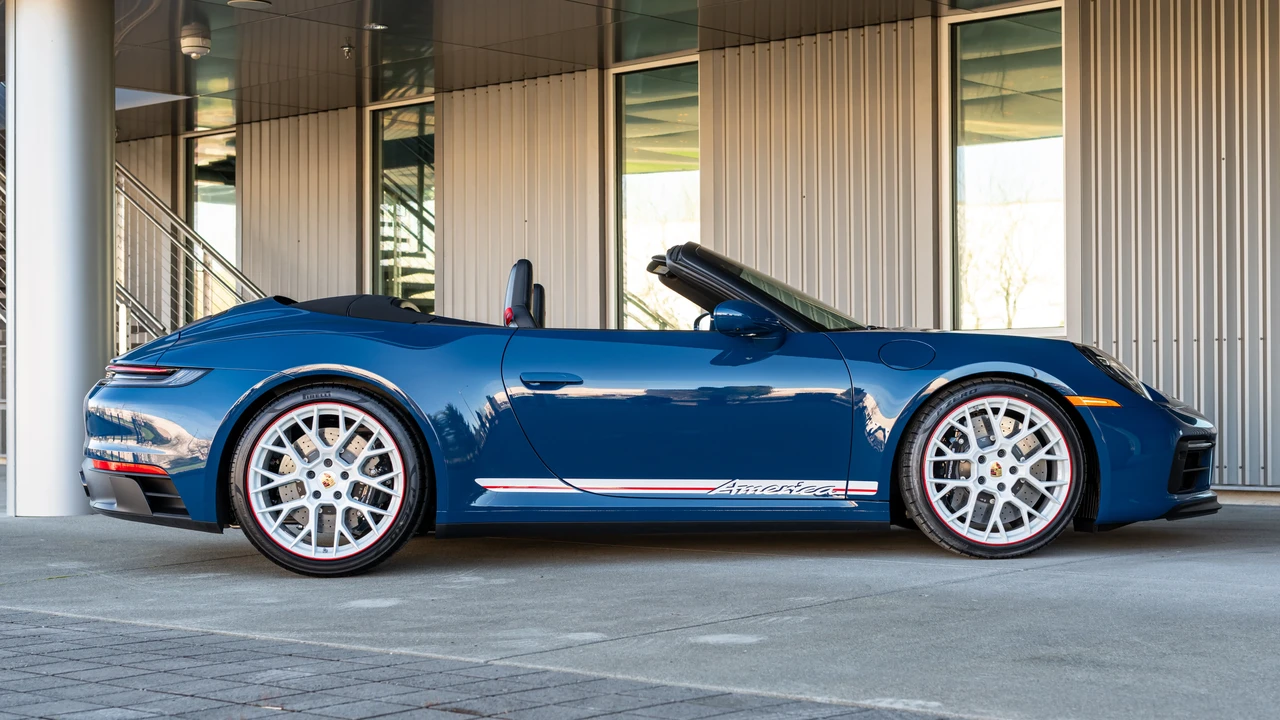 2023 Porsche 992 Carrera GTS - Image 5 of 31