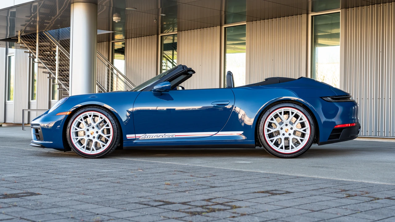 2023 Porsche 992 Carrera GTS - Image 9 of 31