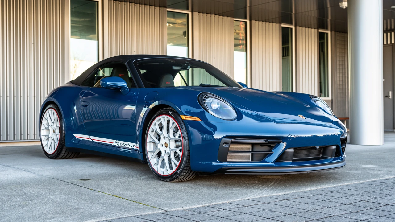 2023 Porsche 992 Carrera GTS - Image 12 of 31