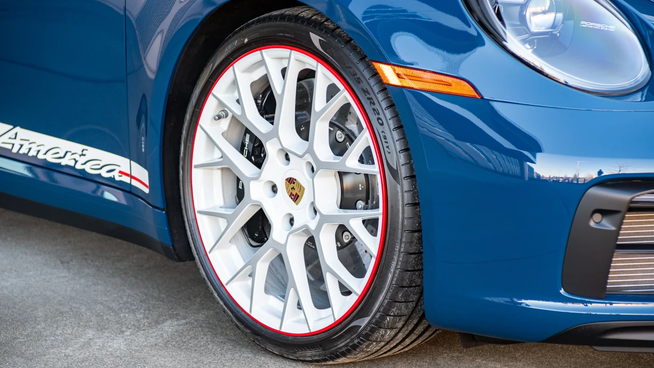 2023 Porsche 992 Carrera GTS - Image 19 of 31