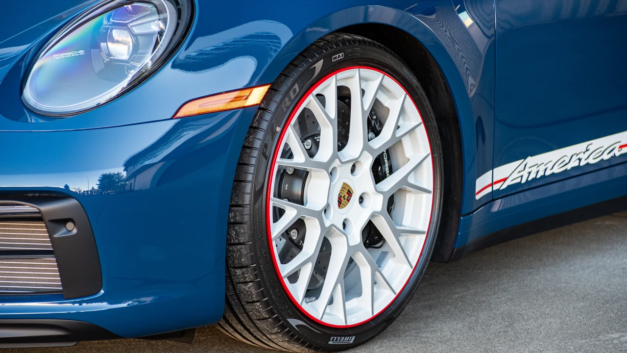2023 Porsche 992 Carrera GTS - Image 18 of 31