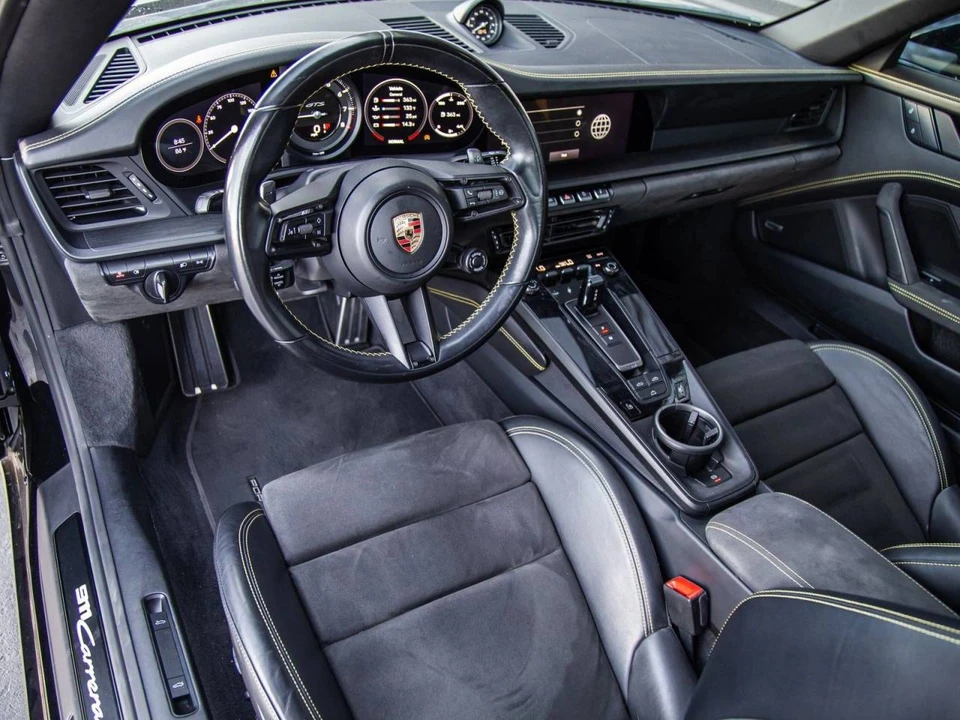 2023 Porsche 992 Carrera GTS - Image 4 of 5