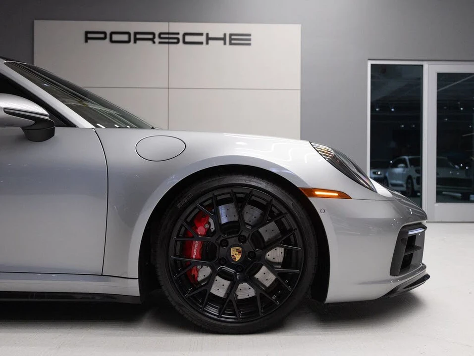 2023 Porsche 992 Carrera GTS - Image 11 of 31