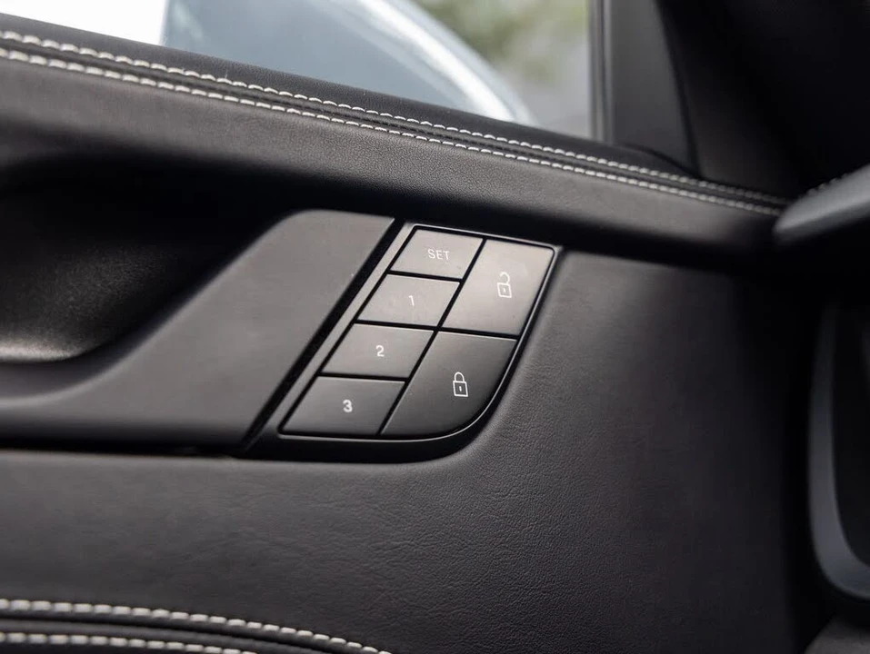 2023 Porsche 992 Carrera GTS - Image 18 of 31