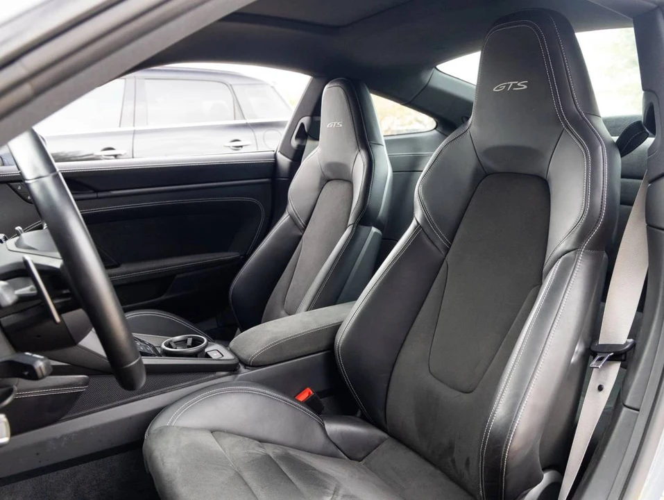 2023 Porsche 992 Carrera GTS - Image 4 of 5