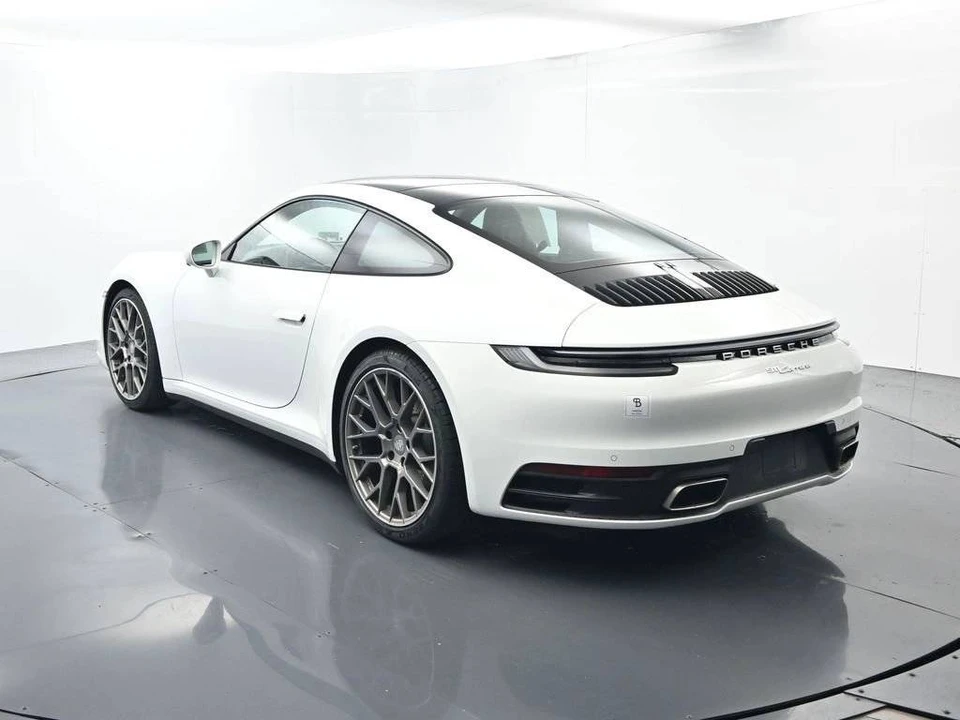 2023 Porsche 992 Carrera - Image 3 of 5