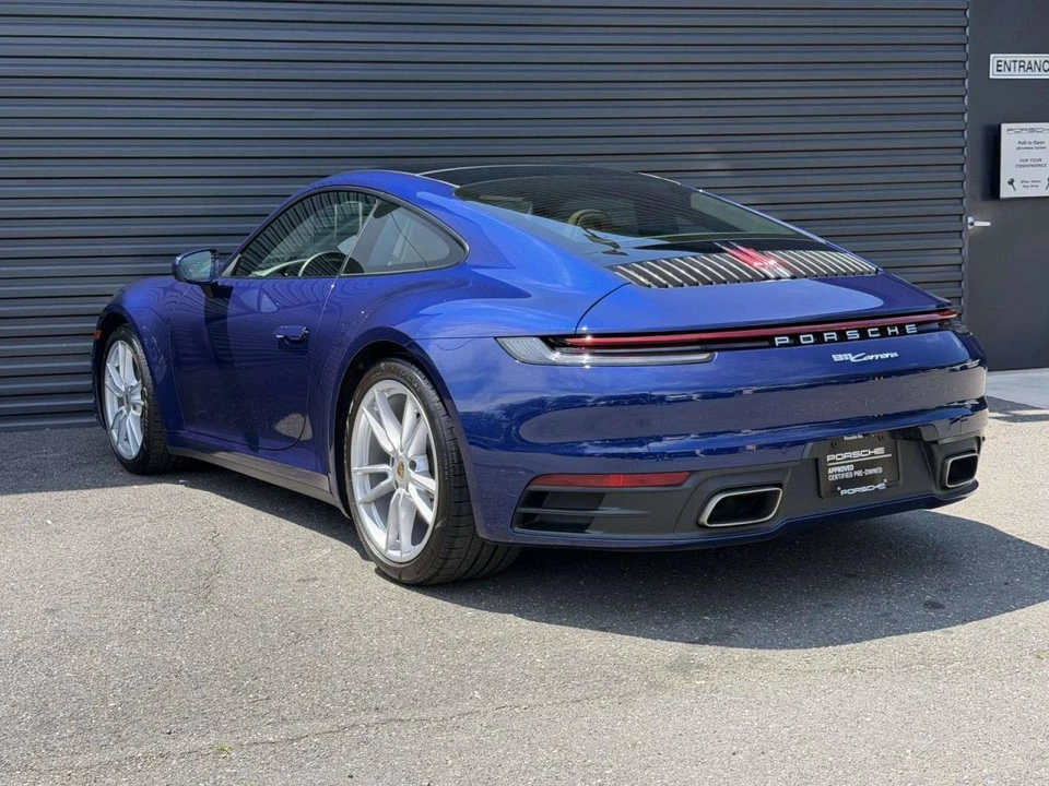 2023 Porsche 992 Carrera - Image 4 of 5