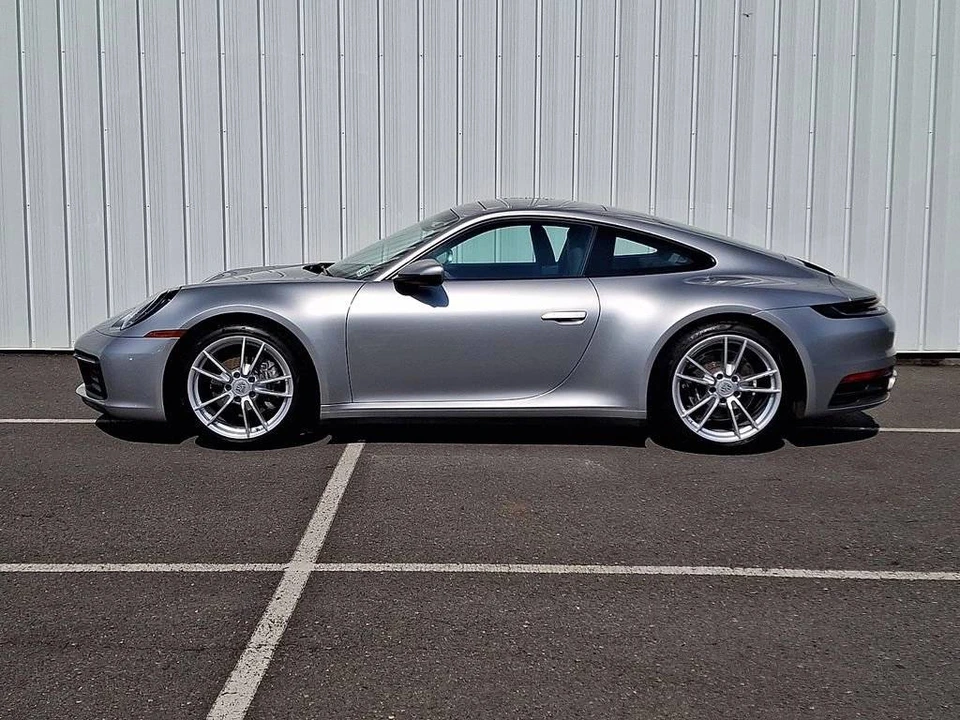 2023 Porsche 992 Carrera - Image 2 of 5