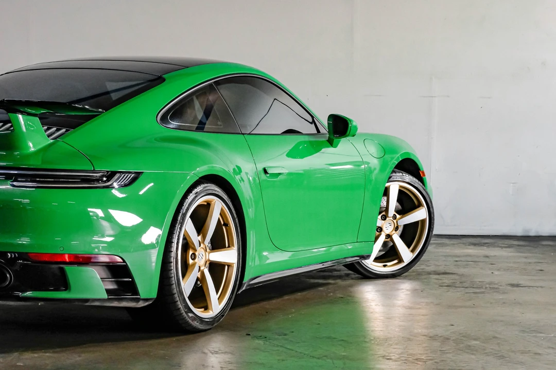 2023 Porsche 992 Carrera - Image 13 of 31
