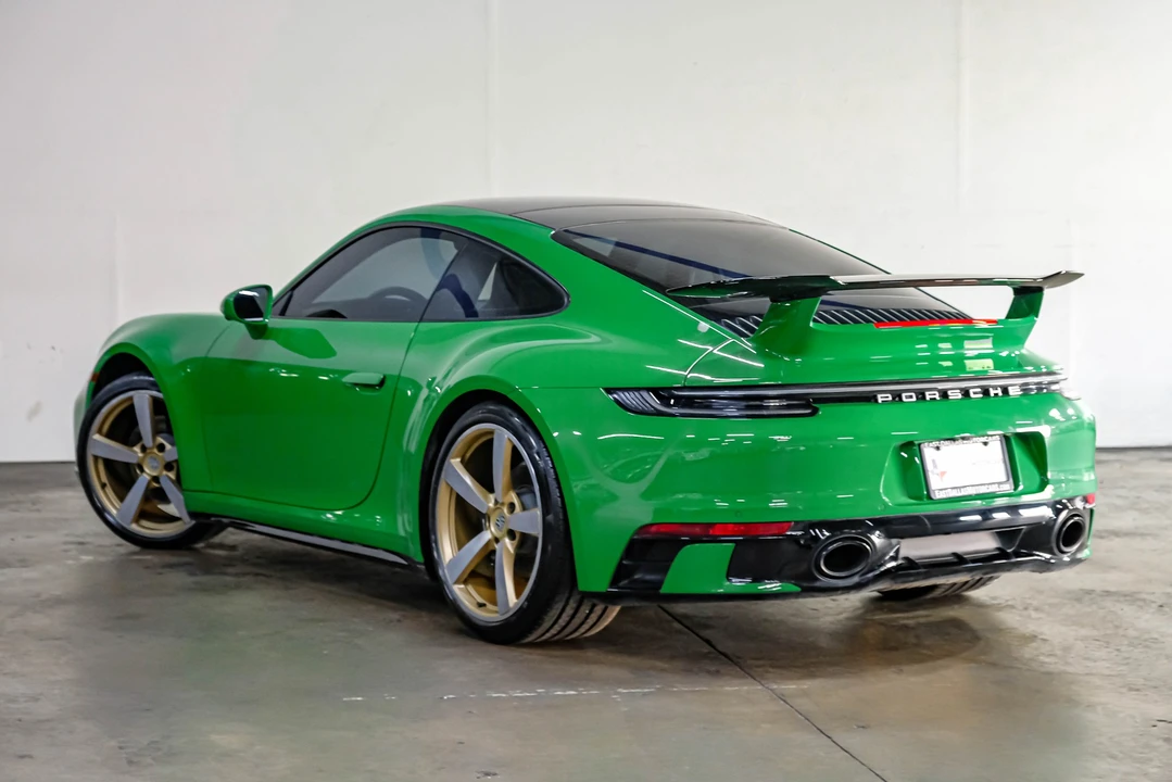 2023 Porsche 992 Carrera - Image 15 of 31