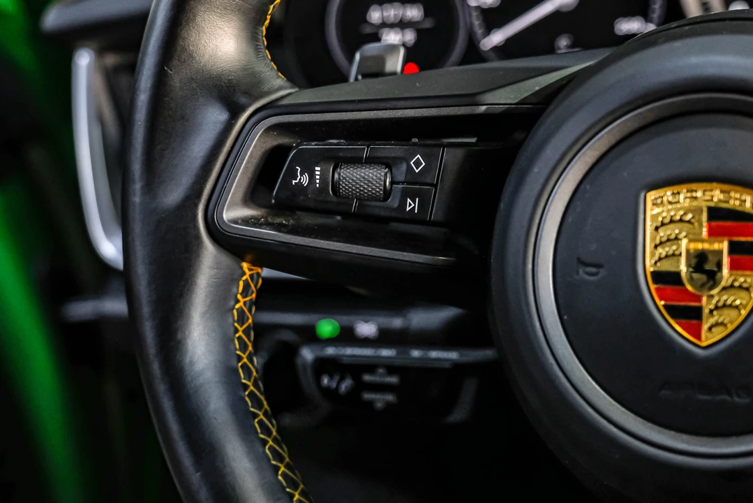 2023 Porsche 992 Carrera - Image 22 of 31