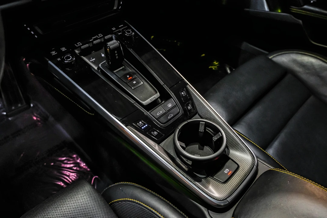 2023 Porsche 992 Carrera - Image 30 of 31