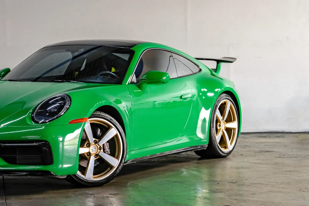 2023 Porsche 992 Carrera - Image 9 of 31