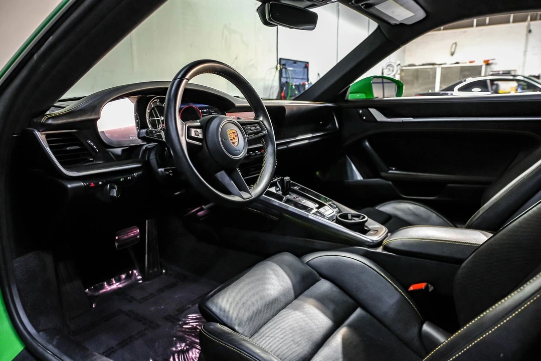 2023 Porsche - Image 3 of 31