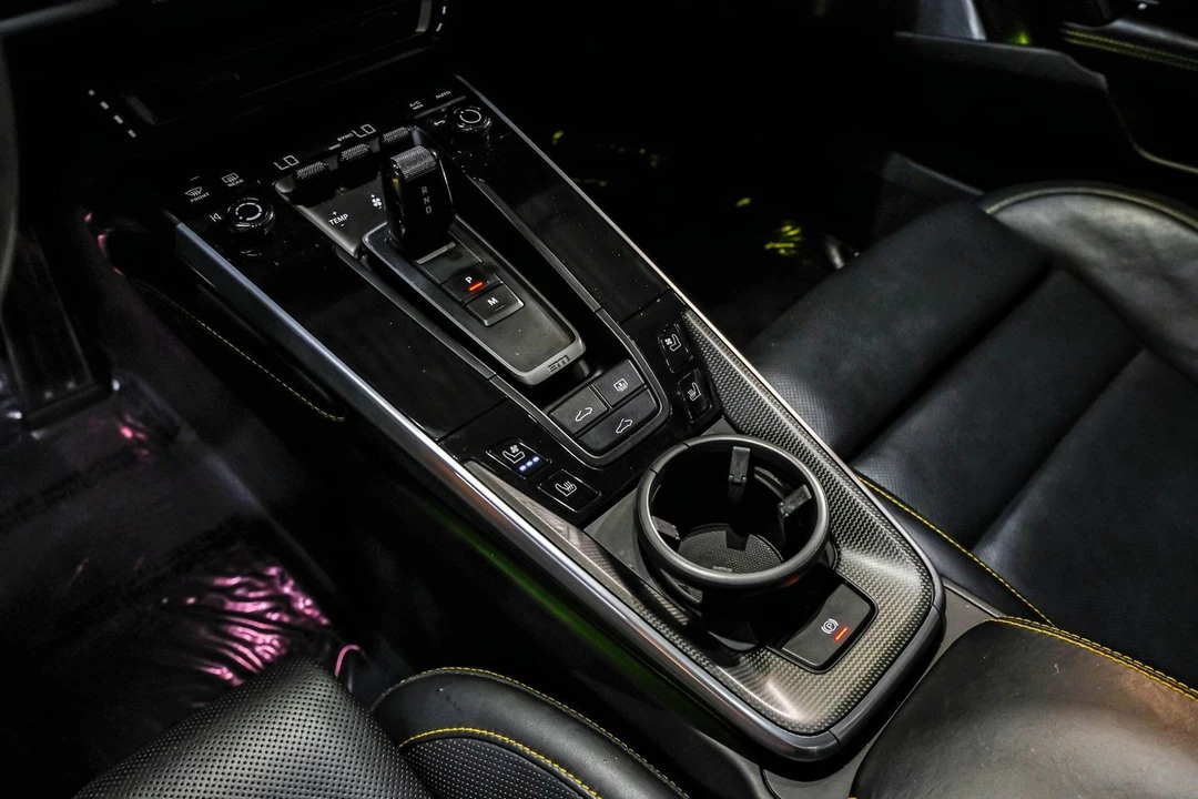 2023 Porsche - Image 30 of 31