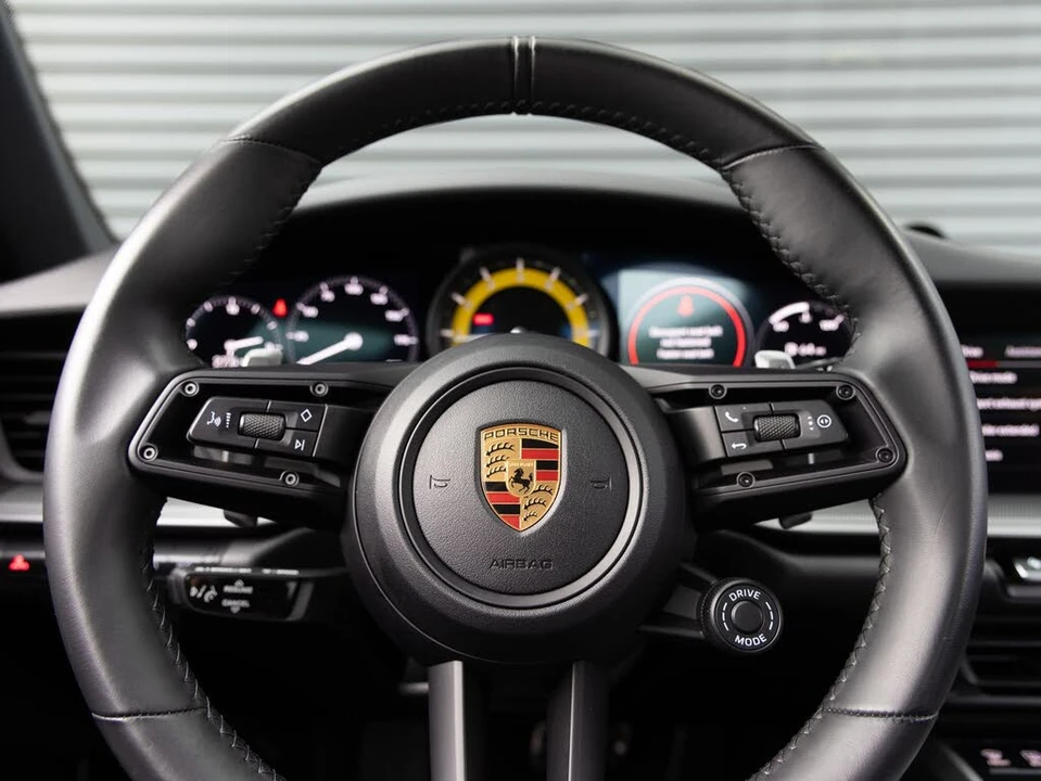 2023 Porsche 992 Carrera S - Image 15 of 31