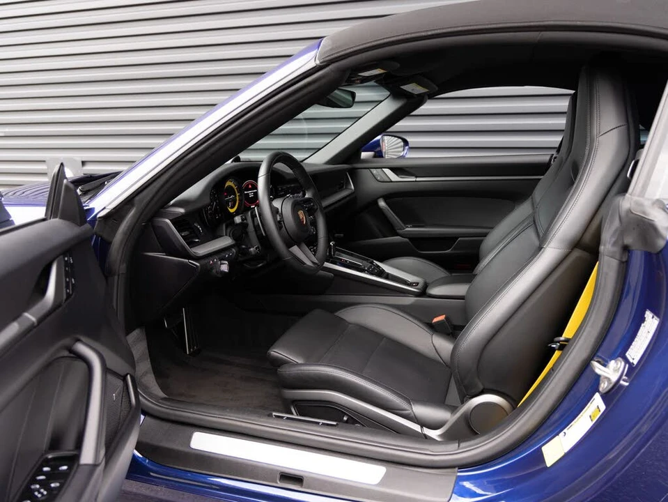 2023 Porsche 992 Carrera S - Image 25 of 31