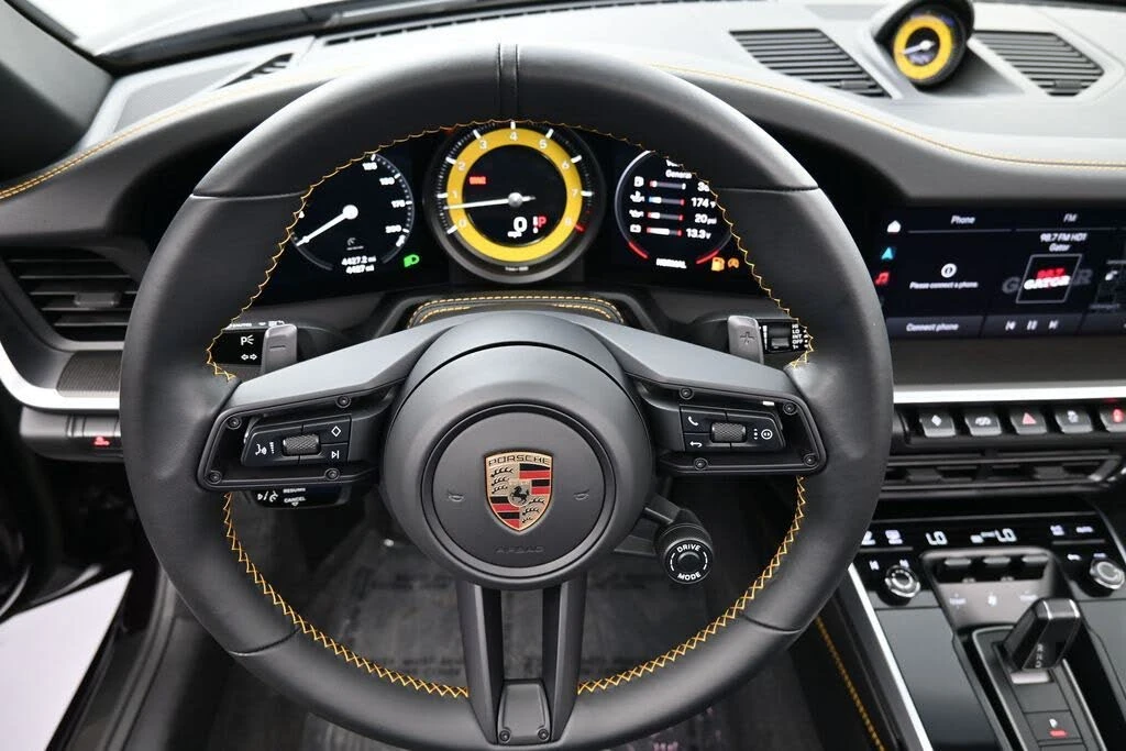 2023 Porsche 992 Carrera S - Image 10 of 31