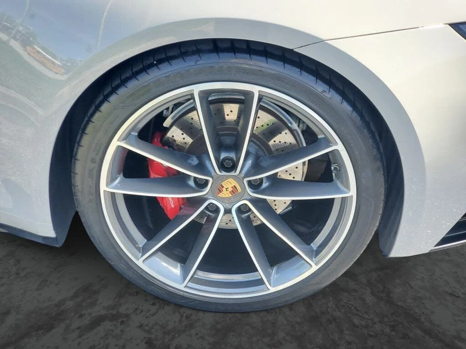 2023 Porsche 992 Carrera S - Image 11 of 31