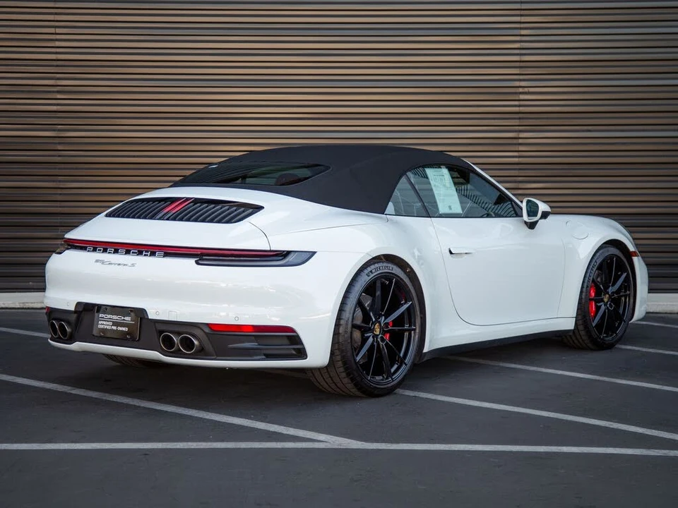 2023 Porsche 992 Carrera S - Image 7 of 28