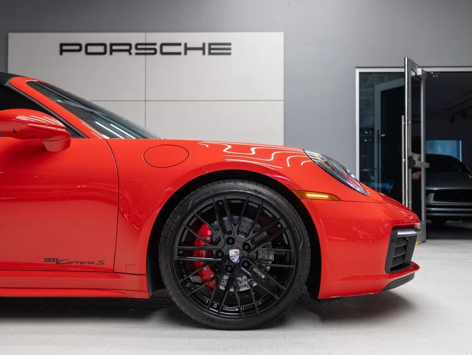 2023 Porsche 992 Carrera S - Image 13 of 31