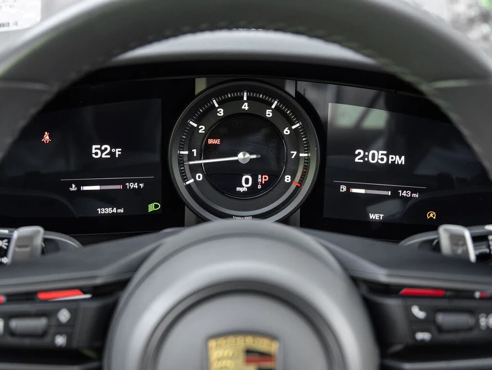2023 Porsche 992 Carrera S - Image 16 of 31