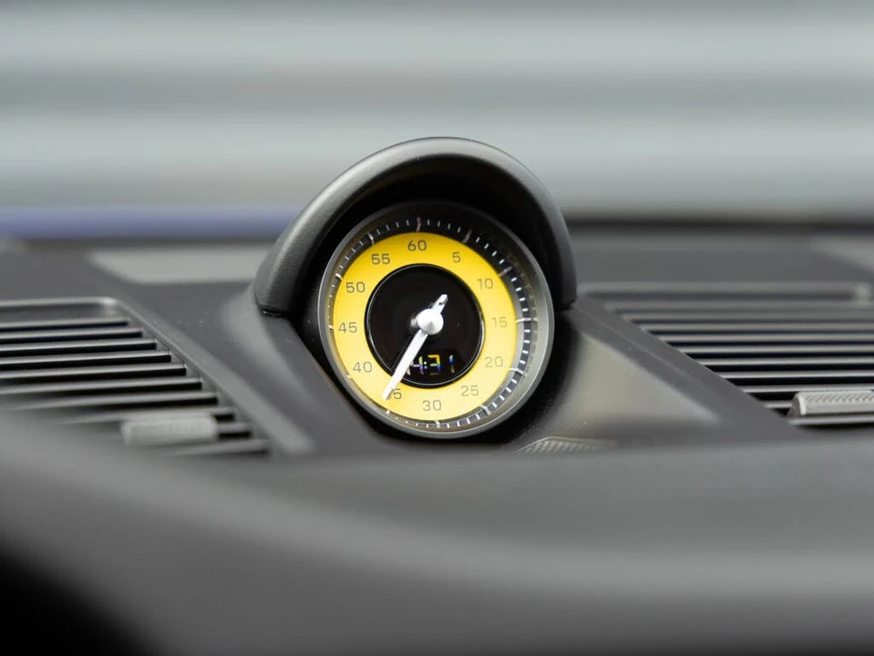 2023 Porsche 992 Carrera S - Image 18 of 31