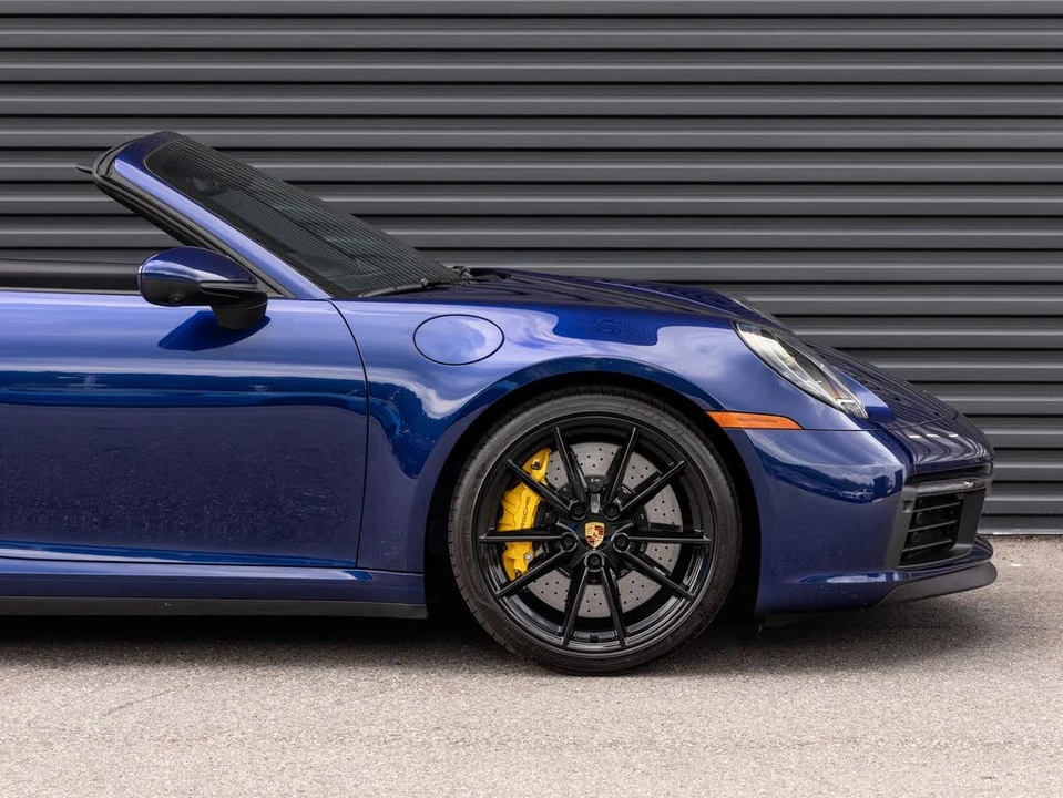 2023 Porsche 992 Carrera S - Image 10 of 31