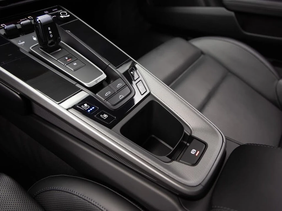 2023 Porsche 992 Carrera S - Image 20 of 31