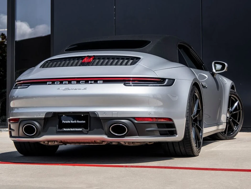 2023 Porsche 992 Carrera S - Image 11 of 31