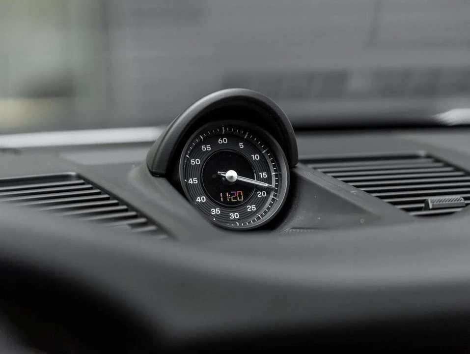2023 Porsche 992 Carrera S - Image 28 of 31