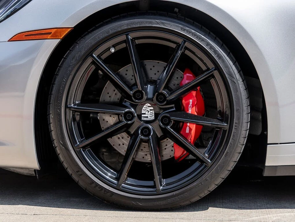 2023 Porsche 992 Carrera S - Image 15 of 31