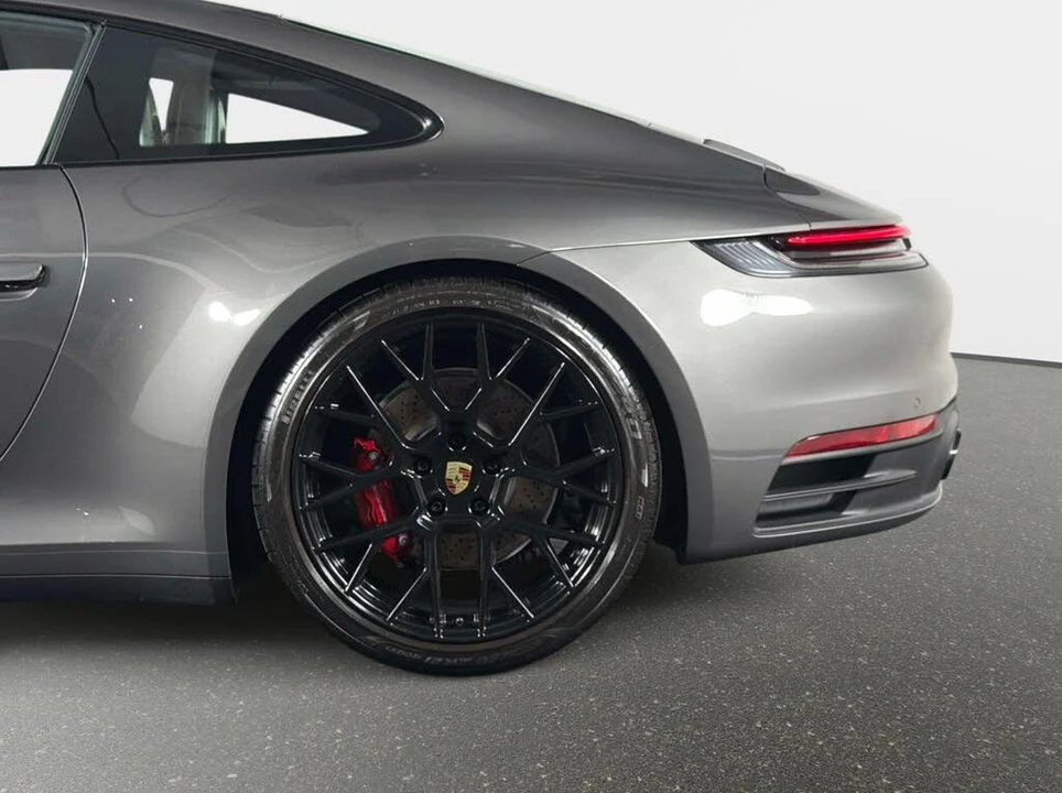 2023 Porsche 992 Carrera S - Image 13 of 31