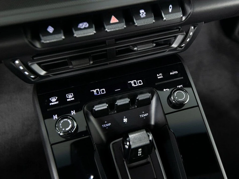 2023 Porsche 992 Carrera S - Image 29 of 31