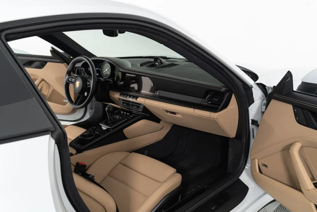 2023 Porsche 992 Carrera S - Image 9 of 31